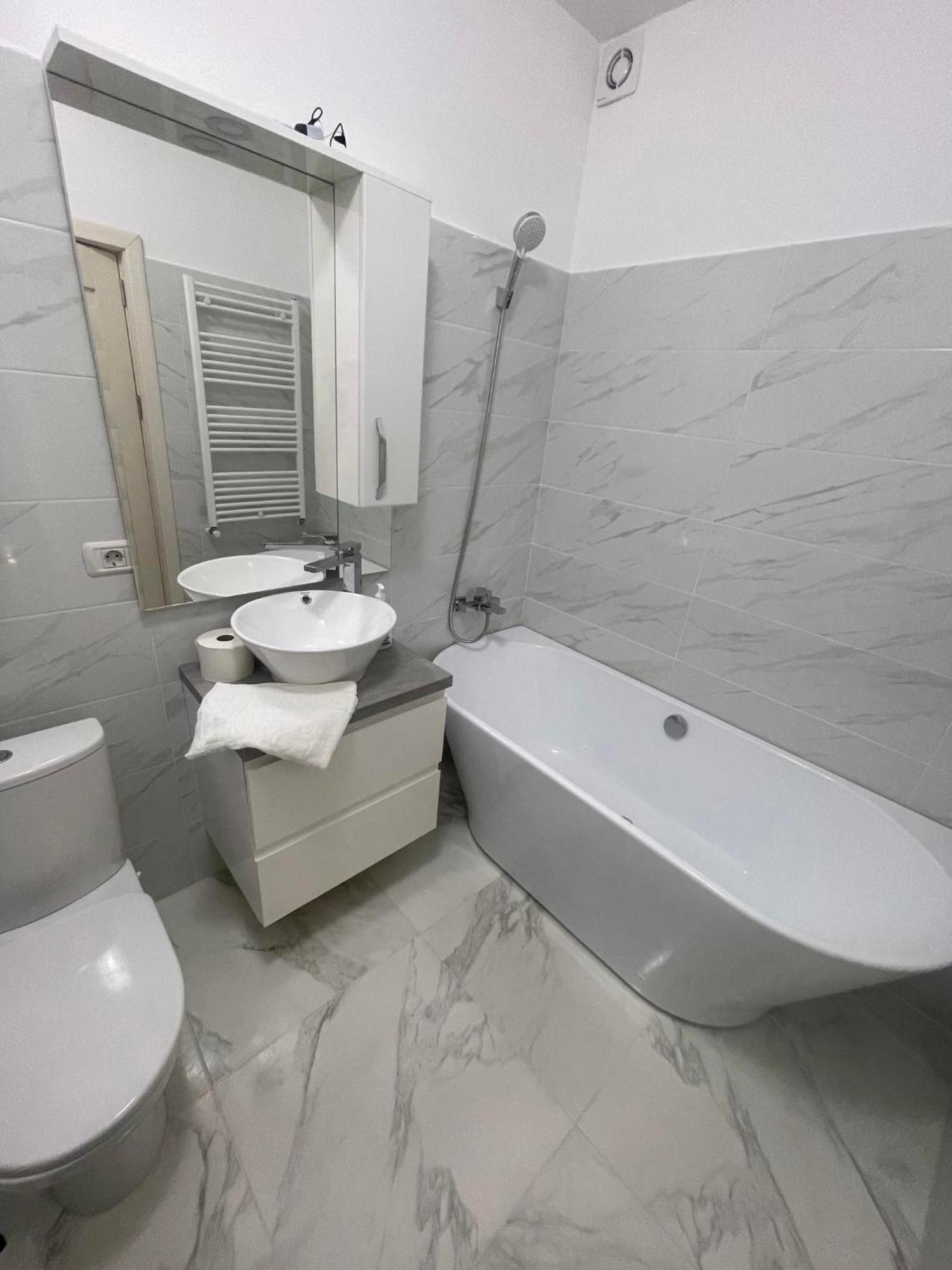 Luxury Apartment Pitesti Ngoại thất bức ảnh